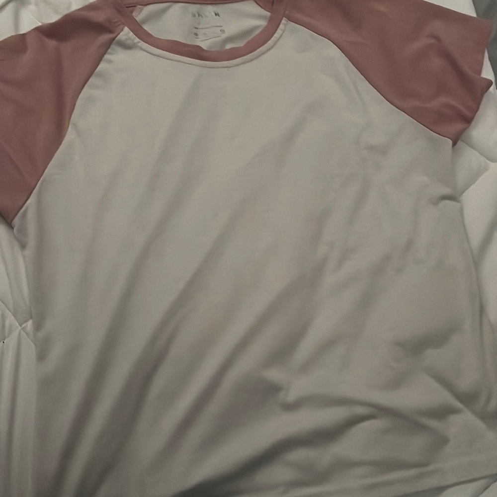 Pink sleeve white tee